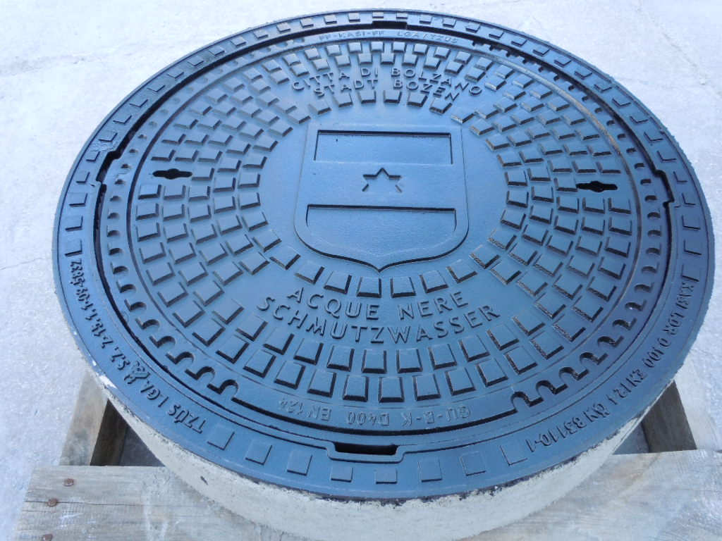 BE-GU German manhole covers in lamellar iron COMUNE DI BOLZANO1
